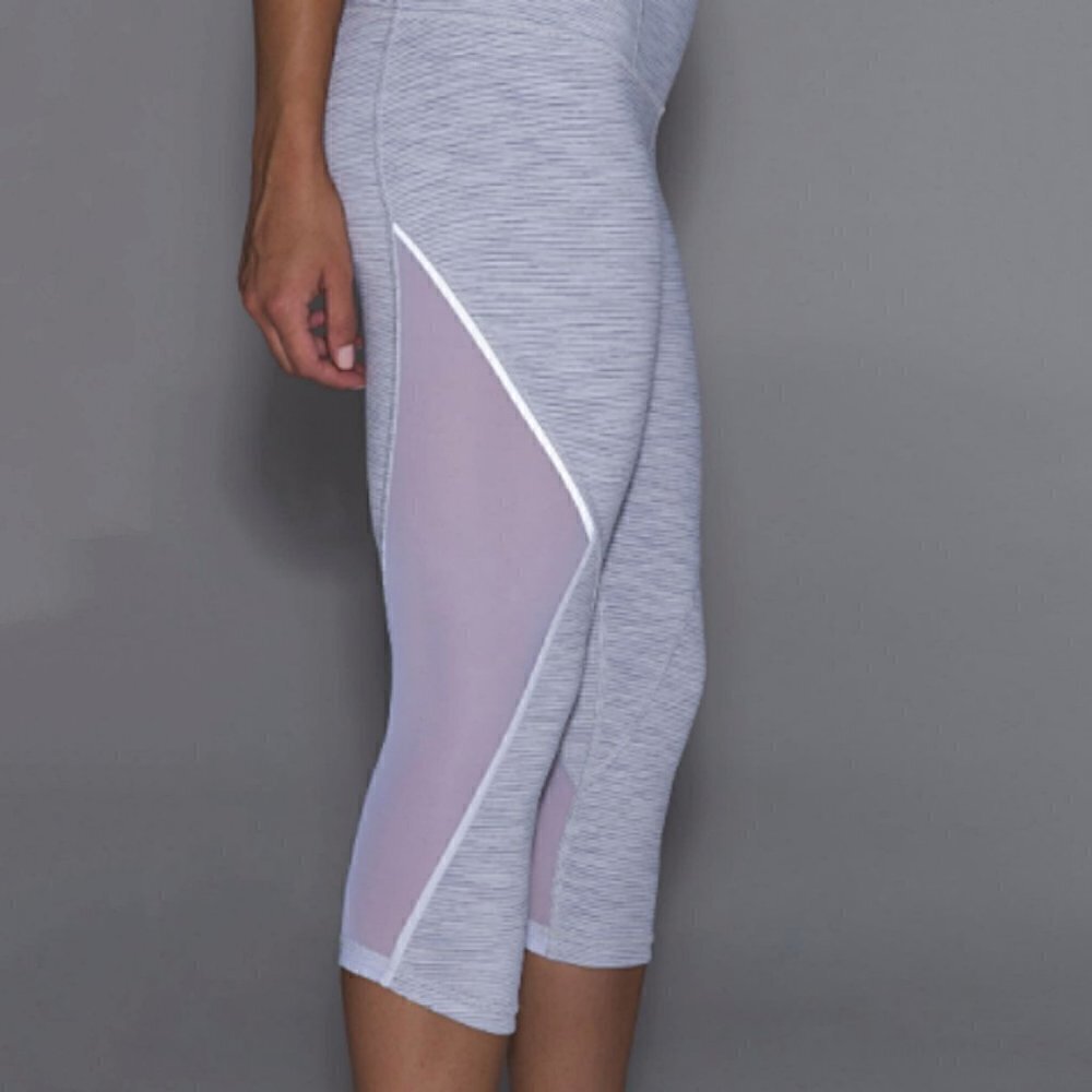 Lululemon High-rise Mesh Run Crop Gray White 4